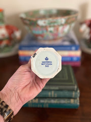 Delft Blue & White Bud Base
