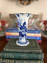 Delft Blue & White Bud Base