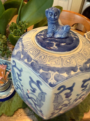 Blue & White Jar w/Foo Dog Lid