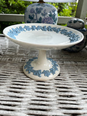 Wedgewood Queensware Footed Petit Fore Dish